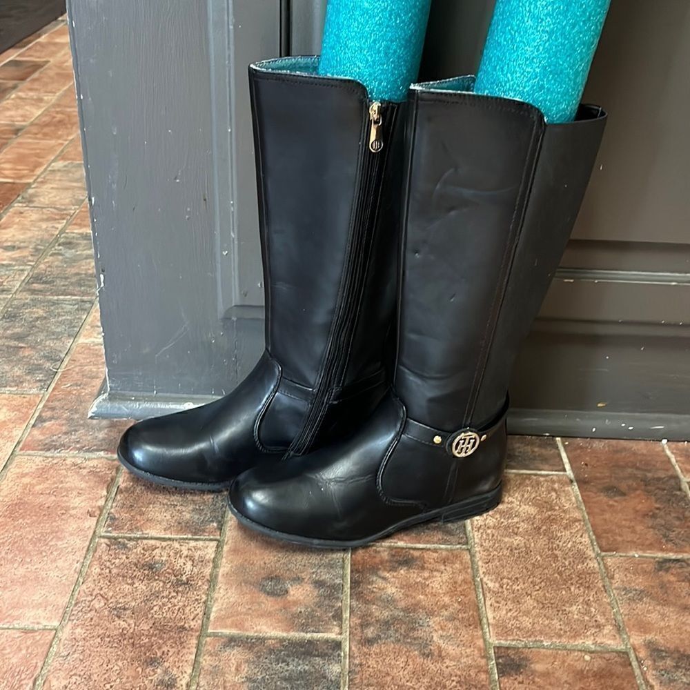 Tommy Hilfiger black boots 